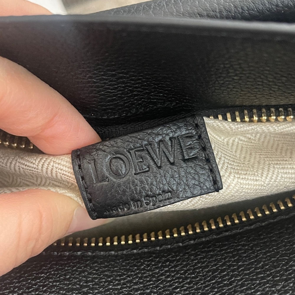 Loewe Puzzle Bag in Black Leather - Picture 10 of 11